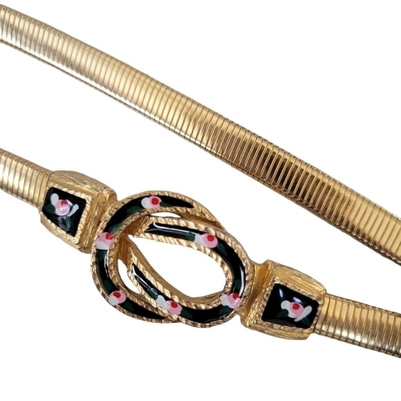 Vintage Gold Tone Metal Coil Thin Belt Enamel Floral Clasp - Picture 3 of 7